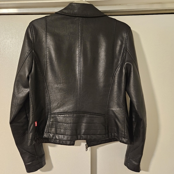 Levi's Women's Classic Faux Leather Asymmetrical Moto Jacket - Picture 4 of 16